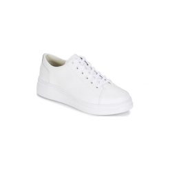 Buty Camper RUNNER. Białe trampki i tenisówki damskie Camper, bez wzorów, bez zapięcia. Za 449,00 zł.