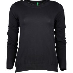 Sweter w kolorze czarnym. Czarne bez kategorii Benetton, s, z bawełny, z okrągłym kołnierzem. W wyprzedaży za 54,95 zł.
