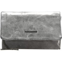 Puzderka: FREDsBRUDER SMALL CHAIN Kopertówka silver