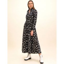 Sukienka koszulowa Hugo Eranka 50422129. Czarne sukienki damskie HUGO, bez wzorów, z bawełny, z koszulowym kołnierzykiem, bez rękawów, koszulowe. Za 995,00 zł.