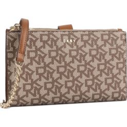 Torebka DKNY - R915JB76 Chn Lg/Drftwd QLB. Pomarańczowe listonoszki damskie DKNY, bez wzorów, ze skóry ekologicznej, wizytowe, bez dodatków. W wyprzedaży za 389,00 zł.