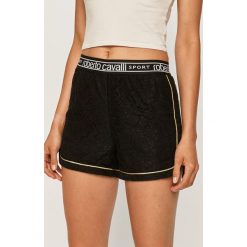 Roberto Cavalli Sport - Szorty. Czarne spodenki sportowe damskie Roberto Cavalli Sport, s, z nadrukiem, z elastanu, sportowe. W wyprzedaży za 539,90 zł.