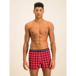 Bokserki TOMMY HILFIGER Woven UM0UM01510. Czerwone bokserki męskie TOMMY HILFIGER, bez wzorów, z bawełny. W wyprzedaży za 109,00 zł.