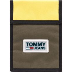 Tommy Hilfiger Urban Varsity Etui Zielony Żółty. Żółte portfele męskie TOMMY HILFIGER, z poliesteru. Za 187,95 zł.