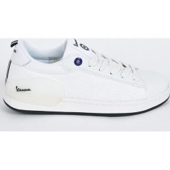 Vespa - Buty Freccia. Białe halówki męskie marki Vespa, z gumy, na sznurówki. W wyprzedaży za 239,90 zł.