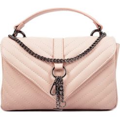 Torebki klasyczne damskie: Skórzana torebka w kolorze cielistym – 15 x 23 x 7,5 cm