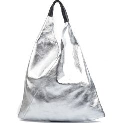 Torebki klasyczne damskie: Skórzana torebka w kolorze srebrnym – 37 x 46 x 1 cm