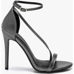 Missguided - Szpilki. Szare szpilki marki Missguided. W wyprzedaży za 69,90 zł.