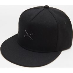 Czapka z daszkiem Baltic Games - Czarny. Czarne czapki męskie Cropp, bez wzorów. Za 49,99 zł.