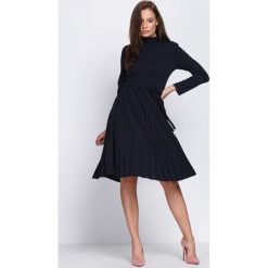 Granatowa Sukienka Forever. Niebieskie sukienki damskie Born2be, s, w paski, ze stójką, z długim rękawem, długie, mini, dopasowane. Za 89,99 zł.