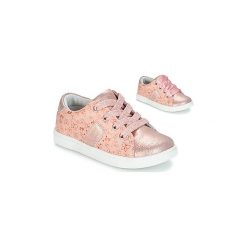 Buty Dziecko Mod'8 PAMILA. Różowe trampki dziewczęce marki Mod'8, bez wzorów, bez zapięcia. Za 259,00 zł.
