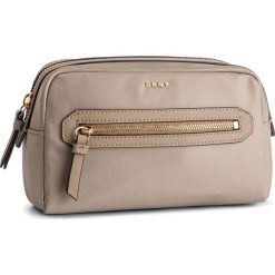 Kosmetyczka DKNY - Casey R91REA39 Chino CHI. Pomarańczowe kosmetyczki męskie DKNY, bez wzorów, z tkaniny. W wyprzedaży za 209,00 zł.