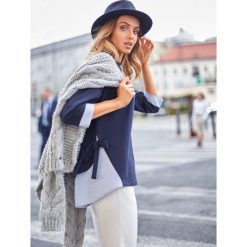 Bluzka - granatowa. Bluzki damskie Moe, s, bez wzorów, z elastanu, z koszulowym kołnierzykiem, bez rękawów. Za 169,00 zł.