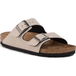 Klapki BIRKENSTOCK - Arizona Bs 1016629 Pull up Stone. Brązowe klapki damskie Birkenstock, bez wzorów, ze skóry ekologicznej, bez obcasa. W wyprzedaży za 209,00 zł.