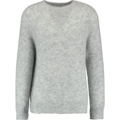 Swetry klasyczne męskie: Weekday STARS Sweter light grey