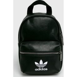 Adidas Originals - Plecak. Czarne plecaki damskie adidas Originals, bez wzorów, z poliesteru. W wyprzedaży za 169,90 zł.
