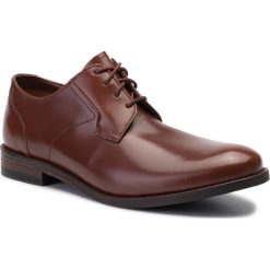 Półbuty CLARKS - Edward Plain 261395367 British Tan Leather. Pomarańczowe buty wizytowe męskie Clarks, ze skóry, bez zapięcia. W wyprzedaży za 209,00 zł.