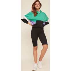 Undiz - Bluza Offliniz. Zielone bluzy damskie Undiz, s, bez wzorów, z bawełny, bez rękawów, z kapturem. W wyprzedaży za 89,90 zł.