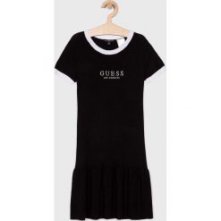 Guess Jeans - Sukienka dziecięca 118-175 cm. Czarne sukienki dziewczęce Guess Jeans, z haftami, z elastanu, casualowe, z krótkim rękawem, krótkie, mini, rozkloszowane. W wyprzedaży za 159,90 zł.