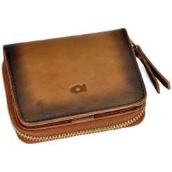 Portfel skórzany damski vintage koniak DAAG Alive P-26. Żółte portfele damskie daag, bez wzorów, ze skóry. Za 144,99 zł.