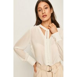 Answear - Koszula. Białe bluzki damskie ANSWEAR, s, bez wzorów, z poliesteru, eleganckie, bez kołnierzyka, z długim rękawem. Za 119,90 zł.
