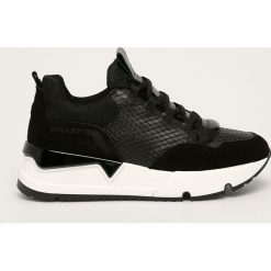 Bullboxer - Buty. Czarne buty sportowe damskie Bullboxer, bez wzorów, ze skóry, sportowe. W wyprzedaży za 299,90 zł.