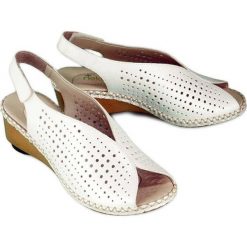 RIEKER 66196-80 weiss, sandały damskie. Koturny damskie Rieker, bez wzorów, bez obcasa, na koturnie, bez zapięcia. Za 249,90 zł.