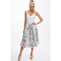 Jasnoniebieska spódnica w kwiaty 8261. Szare spódniczki damskie Fasardi, xxl, w kwiaty. Za 49,00 zł.