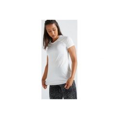 Koszulka fitness kardio damska 500 biała. Białe t-shirty damskie DOMYOS, bez wzorów, z elastanu, bez kołnierzyka, bez rękawów, bez kaptura, na fitness i siłownię. Za 39,99 zł.