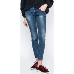 Vero Moda - Jeansy Five. Niebieskie jeansy damskie rurki marki Vero Moda, z bawełny, z obniżonym stanem. W wyprzedaży za 99,90 zł.