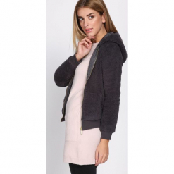 Ciemnoszara Bluza Black Bear. Czarne bluzy damskie Born2be, na jesień, m. Za 49,99 zł.