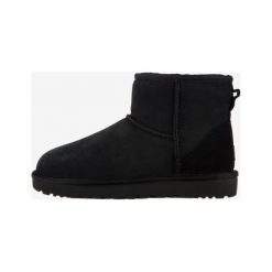 UGG Classic II Mini Śniegowce Czarny. Czarne śniegowce damskie Ugg, na zimę, ze skóry, bez zapięcia. Za 757,95 zł.