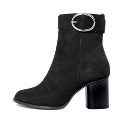 Gusto botki damskie 39 czarne. Czarne botki damskie Gusto, z zamszu, bez obcasa, na klamry. Za 329,00 zł.
