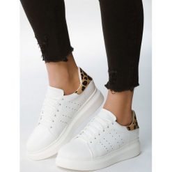 Biało-Panterkowe Sneakersy Spaceman. Białe buty sportowe damskie Born2be. Za 74,99 zł.