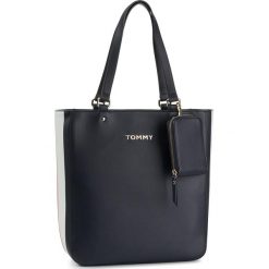 Torebka TOMMY HILFIGER - Th Corporate Tote AW0AW07692 0GZ. Niebieskie torebki klasyczne damskie TOMMY HILFIGER, bez wzorów, ze skóry ekologicznej, klasyczne, bez dodatków. Za 579,00 zł.