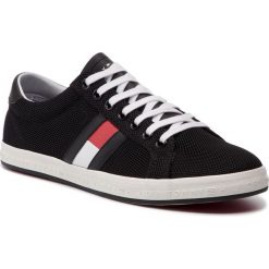 Tenisówki TOMMY HILFIGER - Essential Flag Detail Sneaker FM0FM02202 Black 990. Półbuty damskie TOMMY HILFIGER. W wyprzedaży za 179,00 zł.