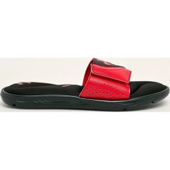 Under Armour - Klapki. Czarne kapcie męskie Under Armour, z materiału. W wyprzedaży za 129,90 zł.