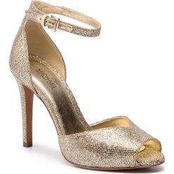Sandały MICHAEL MICHAEL KORS - Cambria 40S9CBHA1D Silver/Sand. Żółte klapki damskie marki MICHAEL Michael Kors, bez wzorów, ze skóry ekologicznej, bez obcasa, na obcasie. Za 669,00 zł.