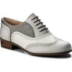 Oxfordy CLARKS - Hamble Oak 261324644 Grey Combi Leather. Szare jazzówki damskie marki Clarks, ze skóry, na obcasie. W wyprzedaży za 269,00 zł.