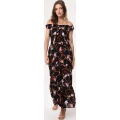 Czarna Sukienka Vente. Czarne sukienki damskie Born2be, na lato, s, bez wzorów, z tkaniny, bez kołnierzyka, bez rękawów. Za 59,99 zł.