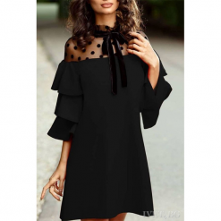 Sukienka MOYOLA BLACK. Czarne sukienki damskie Sukienka MOYOLA BLACK, m, bez wzorów, bez kołnierzyka, z krótkim rękawem, krótkie, mini. W wyprzedaży za 79,00 zł.