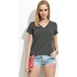 Grafitowy T-shirt z Dekoltem „V” z Krótkim Rękawem. Szare t-shirty damskie marki Molly.pl, s, z elastanu, dekolt w kształcie v. Za 62,90 zł.