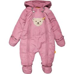 Steiff Collection MINIBASICS OUTDOOR BABY Kombinezon zimowy foxglove rose. Czerwone kombinezony dziewczęce Steiff Collection, na zimę, z jeansu. W wyprzedaży za 377,10 zł.