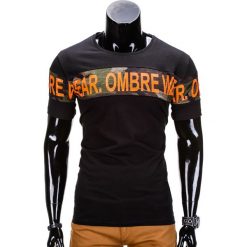 T-SHIRT MĘSKI Z NADRUKIEM S842 - CZARNY. Czarne t-shirty męskie Ombre Clothing, s, z nadrukiem, bez kołnierzyka. Za 24,99 zł.