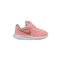 Buty Dziecko Nike TANJUN (TDV) 818386. Różowe trampki dziewczęce Nike, bez wzorów, bez zapięcia. Za 162,74 zł.