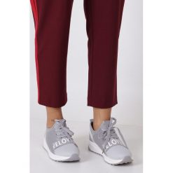 Szare buty sportowe sneakersy na platformie sznurowane Casu 956-3. Szare sneakersy damskie Casu, bez wzorów, sportowe. Za 49,99 zł.