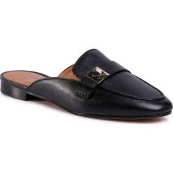 Klapki KATE SPADE - Catroux Slide K0018 Black. Czarne klapki damskie Kate Spade, bez wzorów, ze skóry, bez obcasa. W wyprzedaży za 569,00 zł.