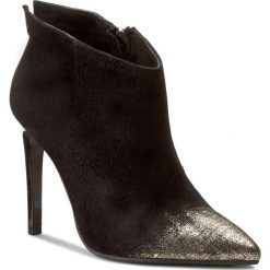 Botki CARINII - B3220 H93-000-PSK-A49. Czarne buty zimowe damskie marki Carinii, z materiału. W wyprzedaży za 229,00 zł.