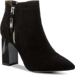 Botki CAPRICE - 9-25309-29 Black Nubuc 008. Czarne botki damskie na obcasie marki Caprice, z materiału. W wyprzedaży za 259,00 zł.