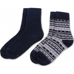 Zestaw 2 par wysokich skarpet unisex BUGATTI - 6868 Navy 540. Niebieskie skarpetki damskie marki Bugatti, bez wzorów, z elastanu. W wyprzedaży za 25,00 zł.